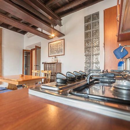 Colosseo & San Clemente Cozy Flat Roma Exterior foto